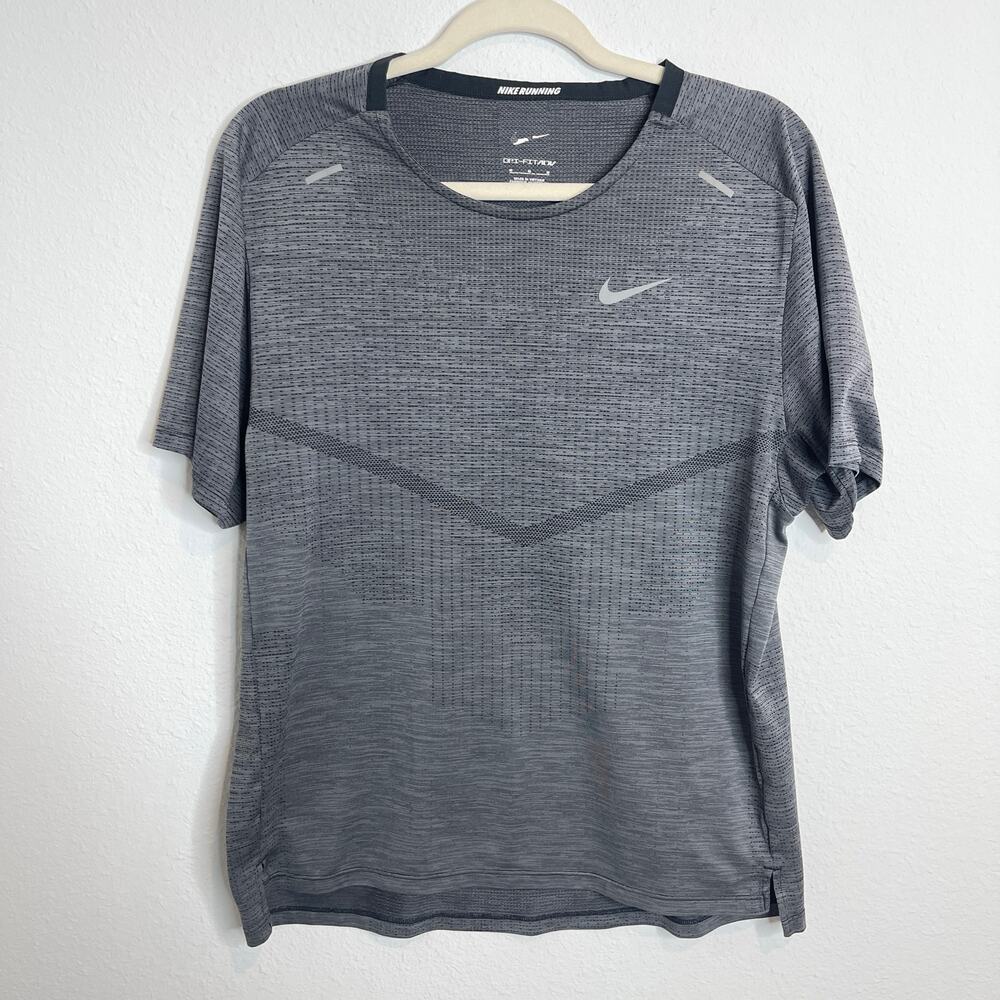 Nike Dri-FIT ADV Techknit Gray Short Sleeve Reflective Running Shirt Men’s M